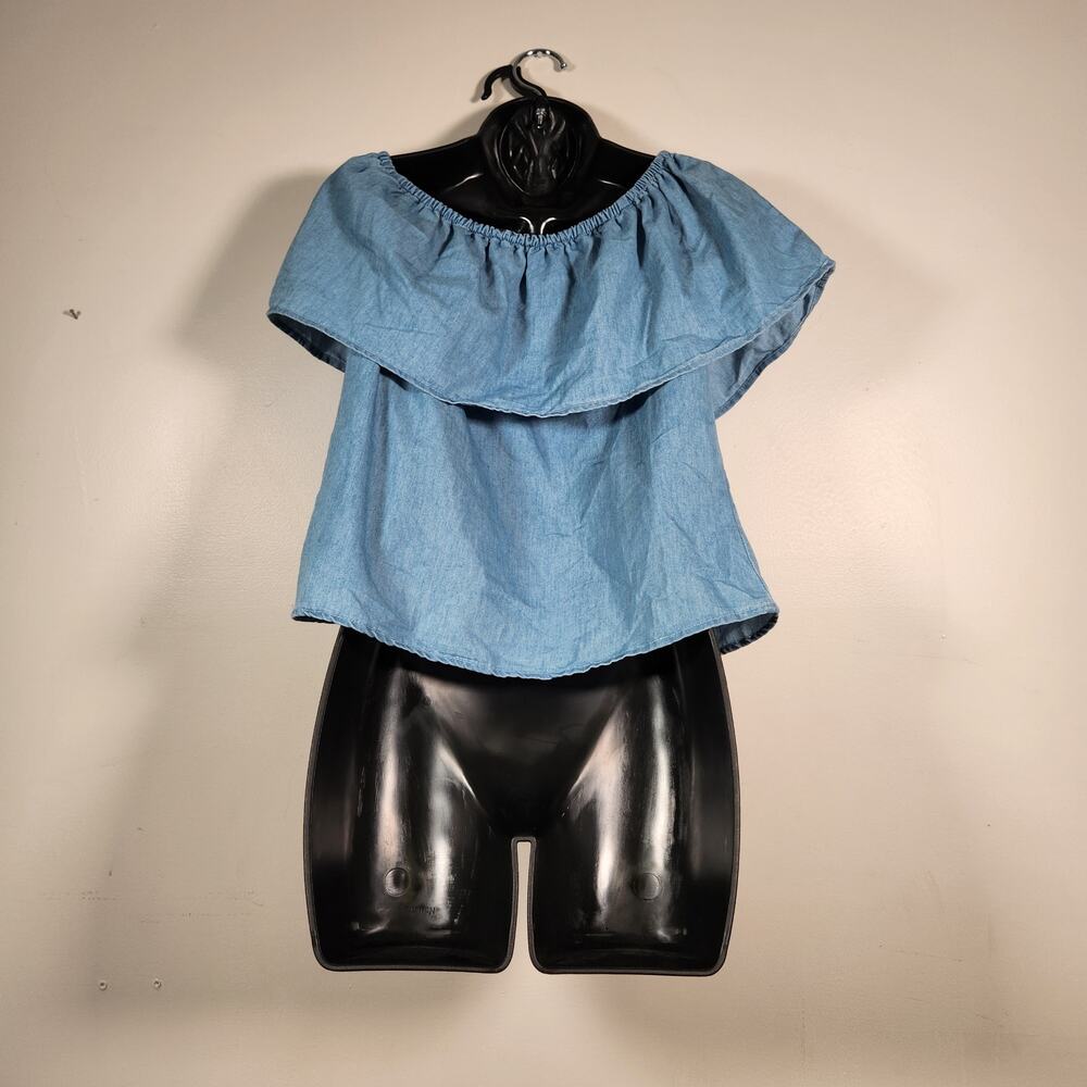 CHARLOTTE RUSSE Crop Top Womens M Blue Chambray Peasant Milkmaid Boho Ruffle - Picture 3 of 10